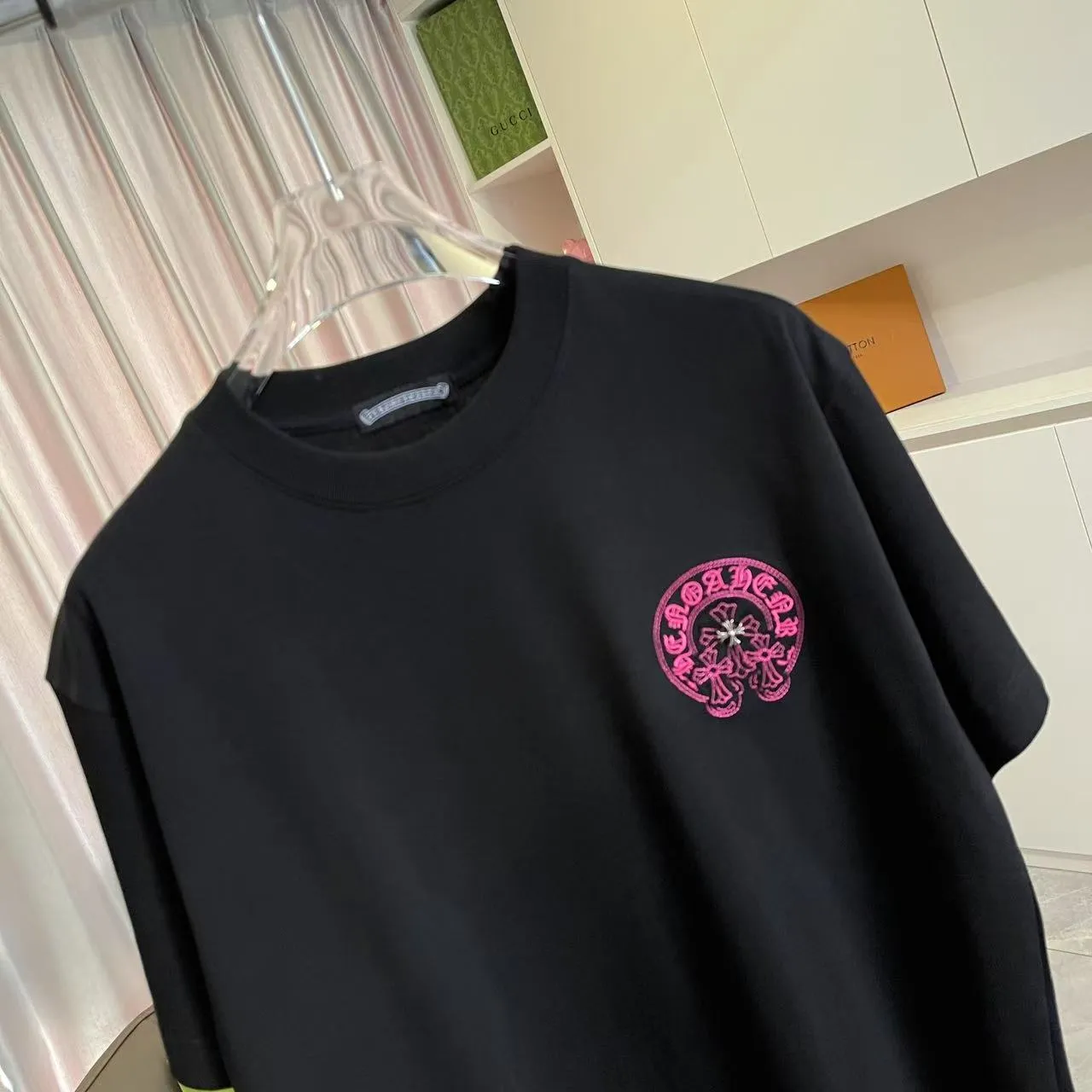 🅿️200 ch Crow* 2025 summer new style Sanskrit horseshoe cross Metal patch embroidery Short-sleeved T-shirt Customized fabric 300g Same style for men and women Size: S M L XL XXL Five codes Color: black white